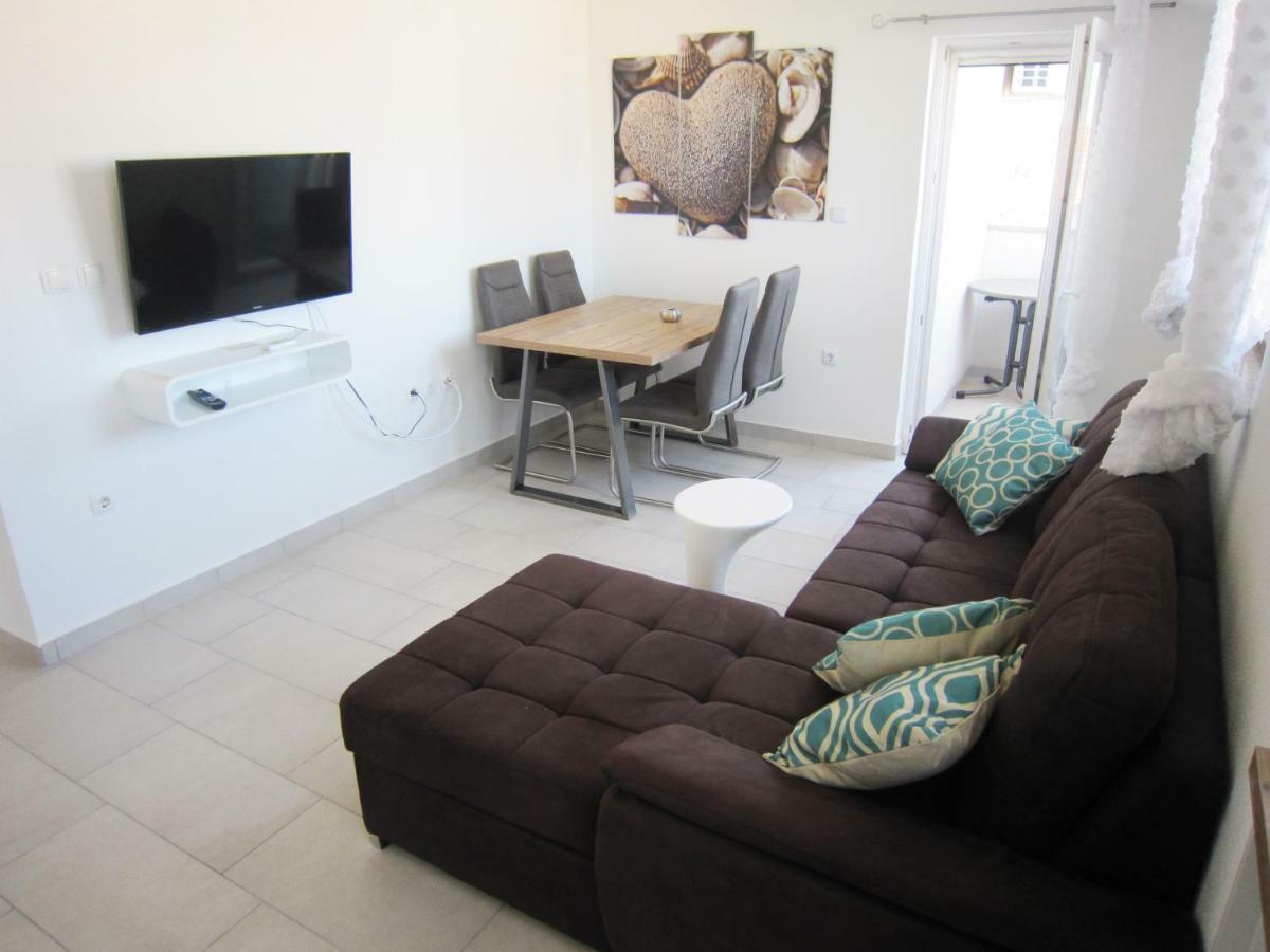 M&B Guest House 스리마 외부 사진