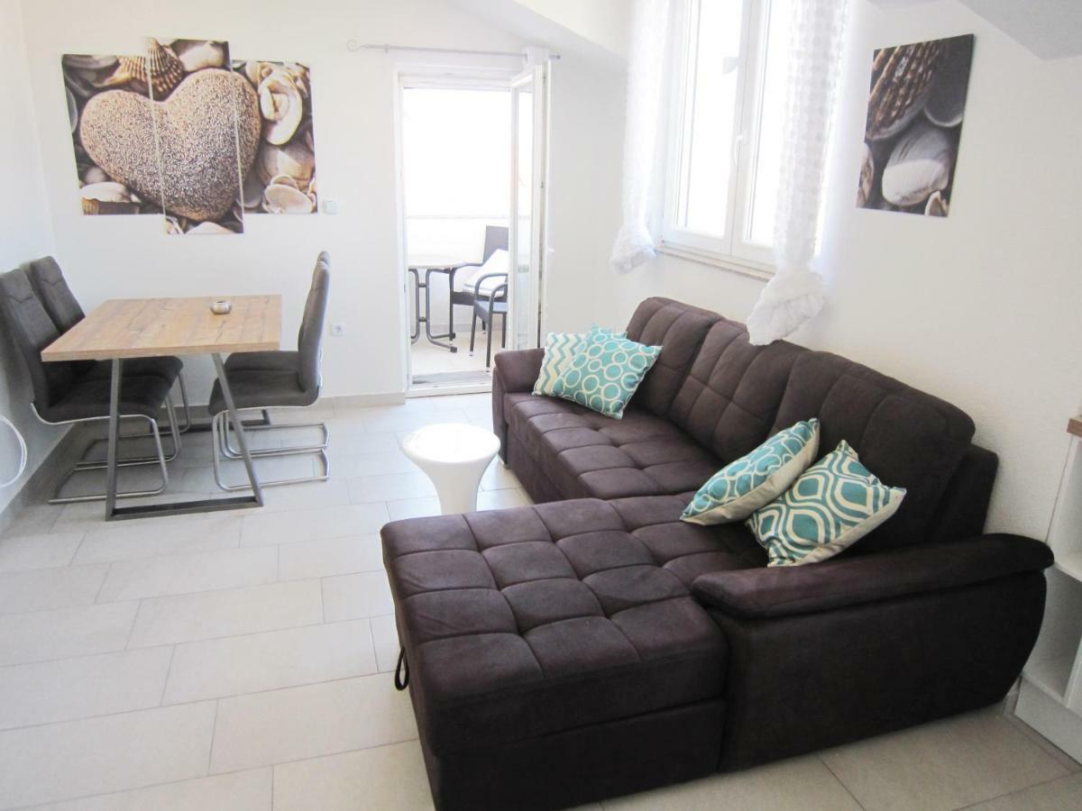 M&B Guest House 스리마 외부 사진
