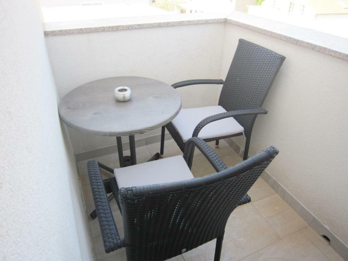 M&B Guest House 스리마 외부 사진