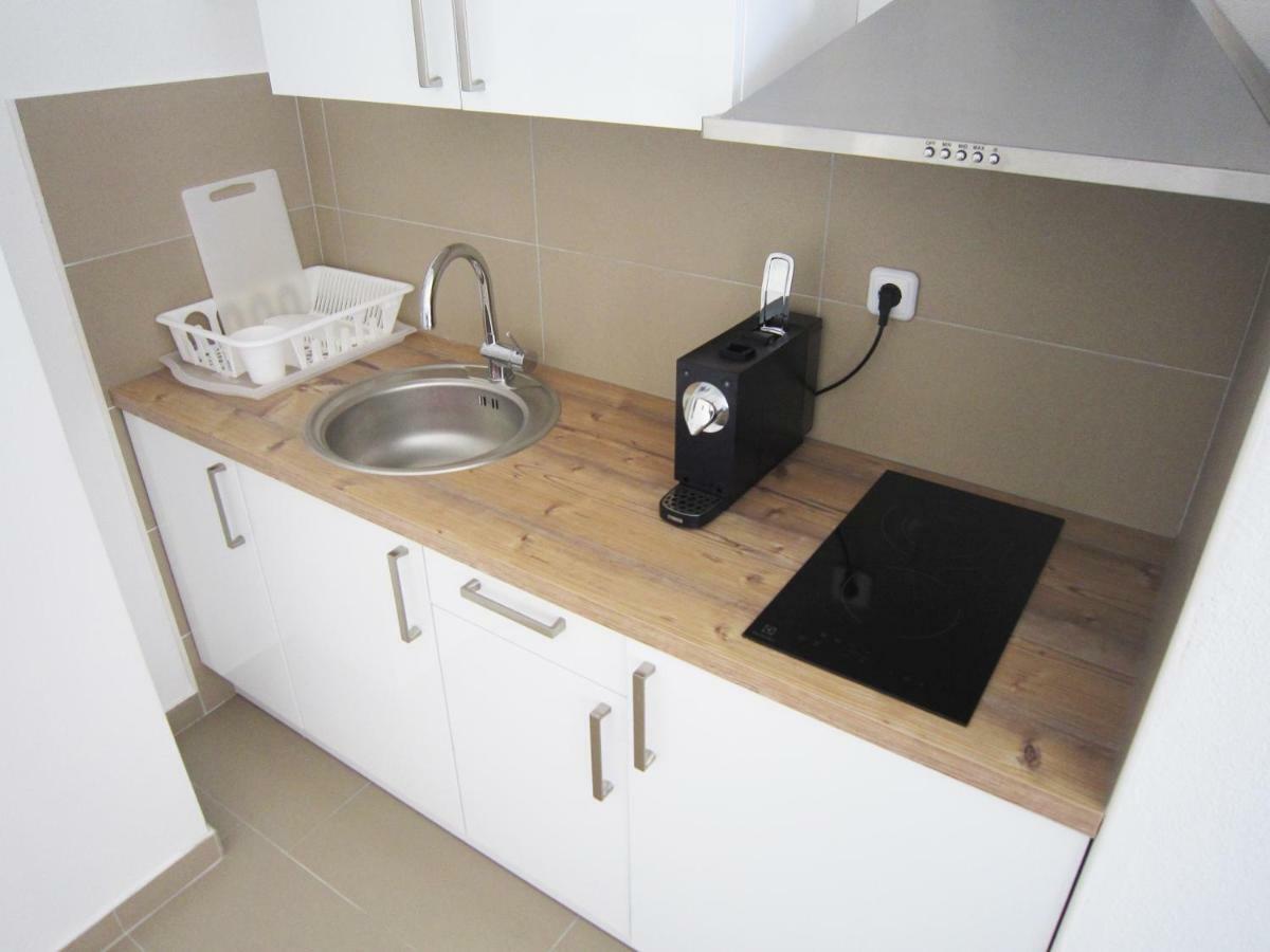 M&B Guest House 스리마 외부 사진