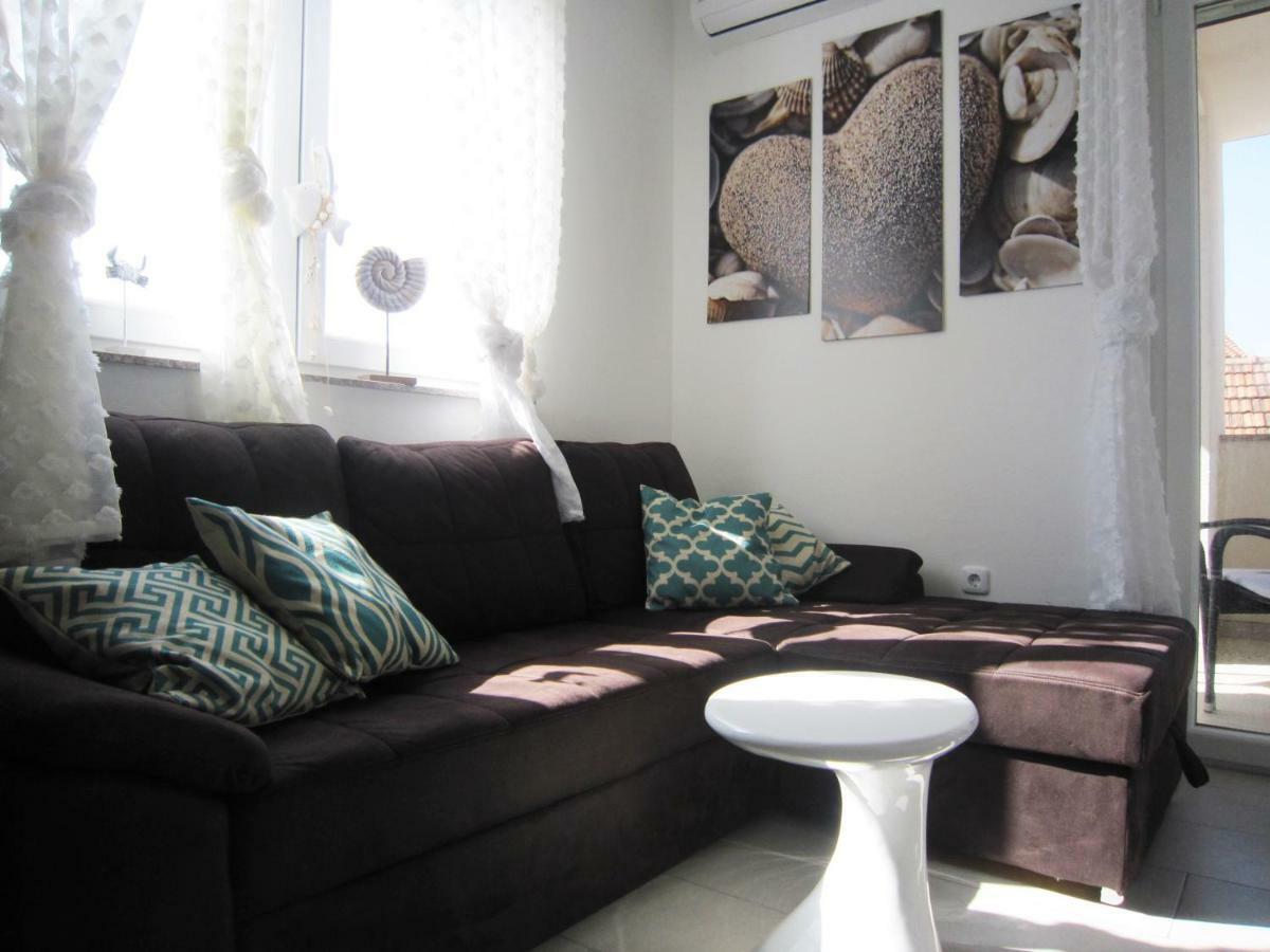 M&B Guest House 스리마 외부 사진