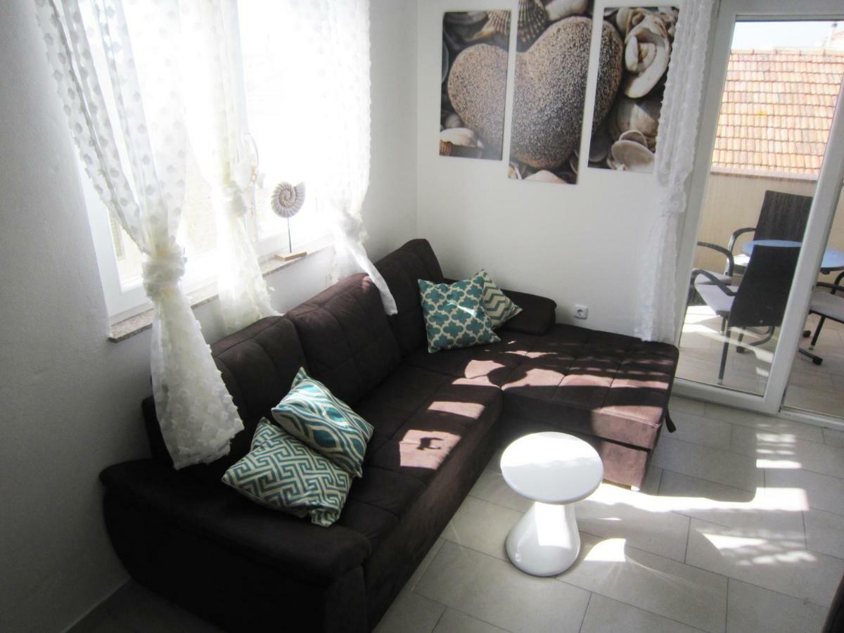 M&B Guest House 스리마 외부 사진