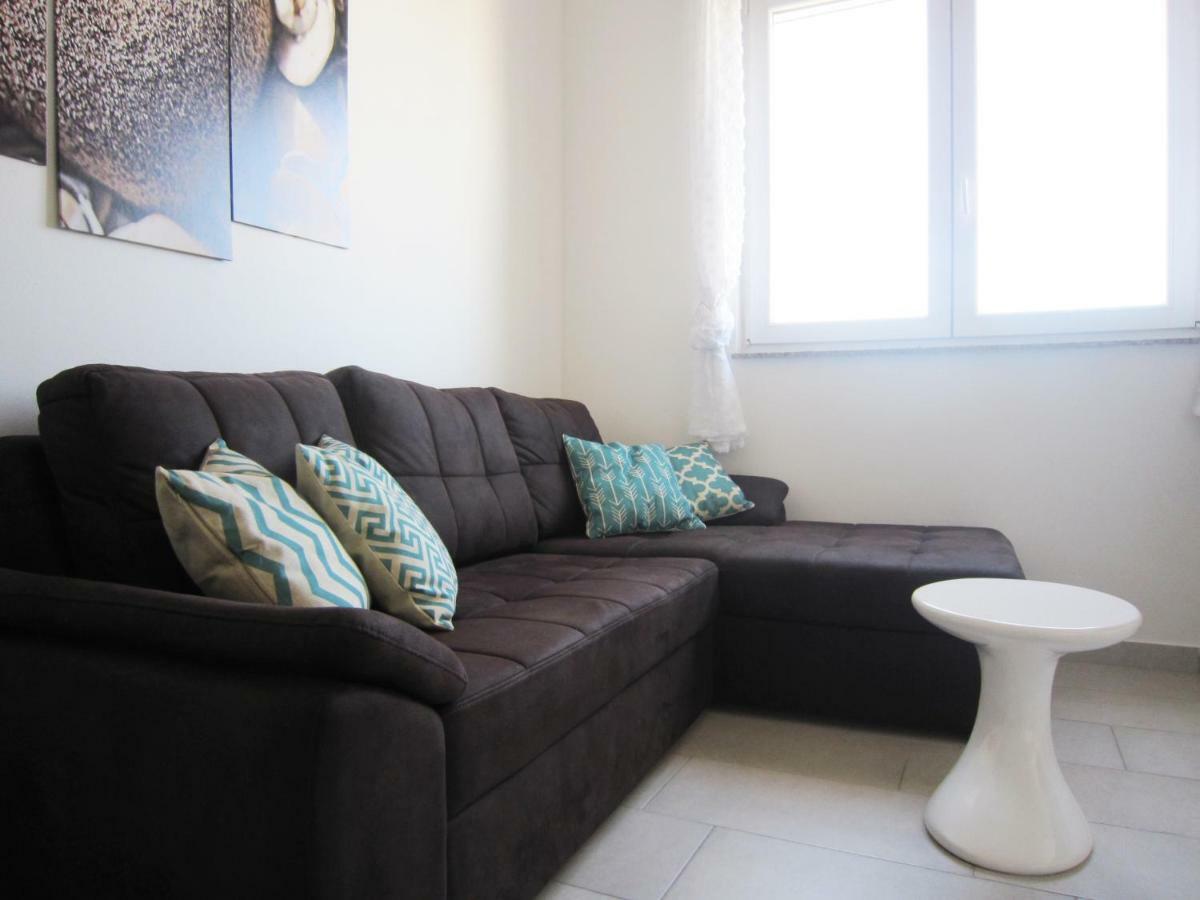 M&B Guest House 스리마 외부 사진