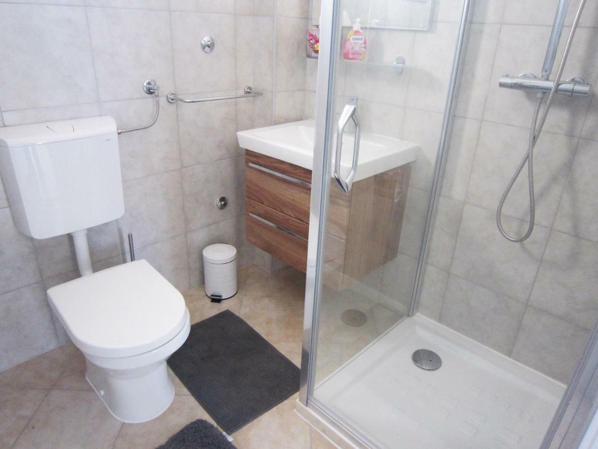 M&B Guest House 스리마 외부 사진